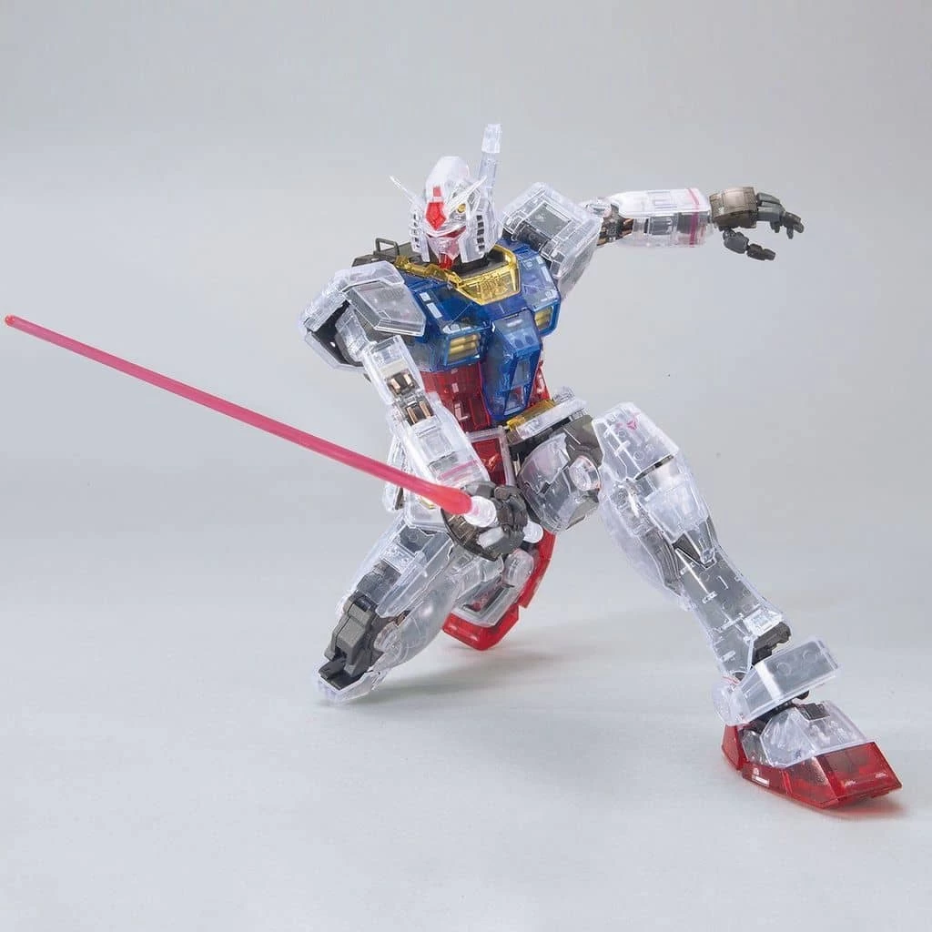 MG 1/100 RX-78-2 GUNDAM 3.0 (CLEAR COLOR) 6 MG 1/100 RX-78-2 GUNDAM 3.0 (CLEAR COLOR) – Image 4