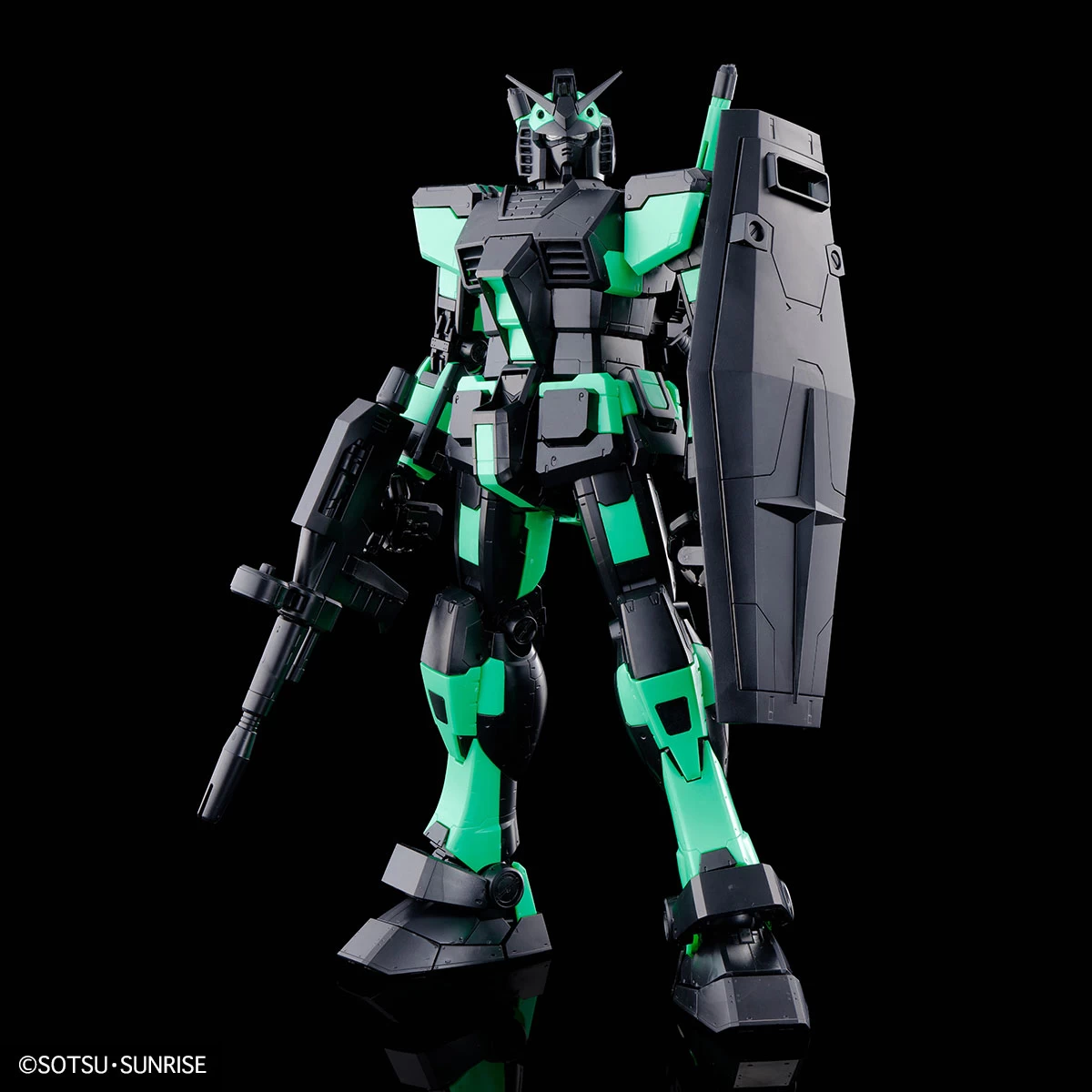 MG 1/100 RX-78-2 Gundam Ver.3.0 (Recirculation Color / Neon Green) 6 MG 1/100 RX-78-2 Gundam Ver.3.0 (Recirculation Color / Neon Green) – Image 4