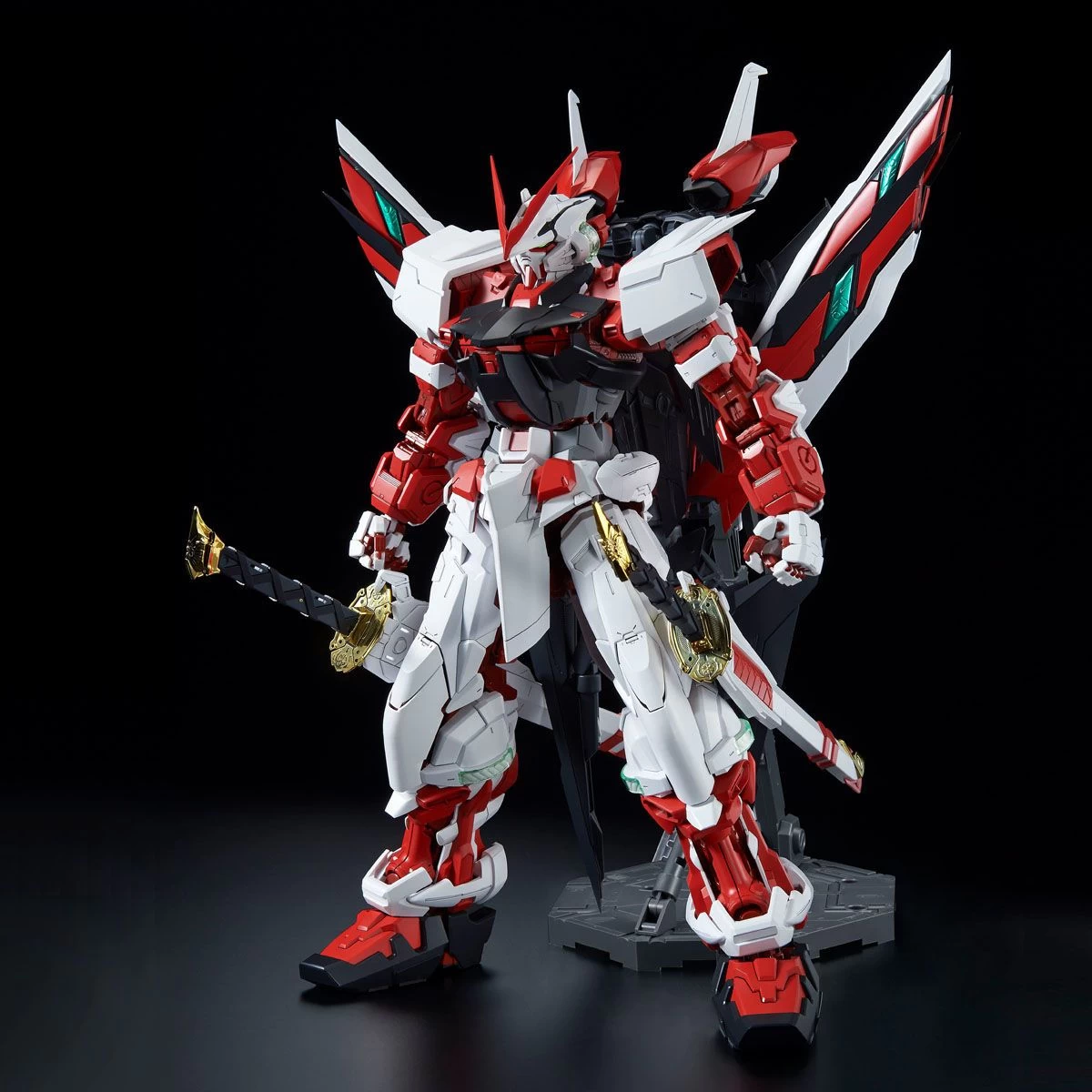 PG 1/60 MBF-P02KAI GUNDAM ASTRAY RED FRAME KAI 4 PG 1/60 MBF-P02KAI GUNDAM ASTRAY RED FRAME KAI – Image 2