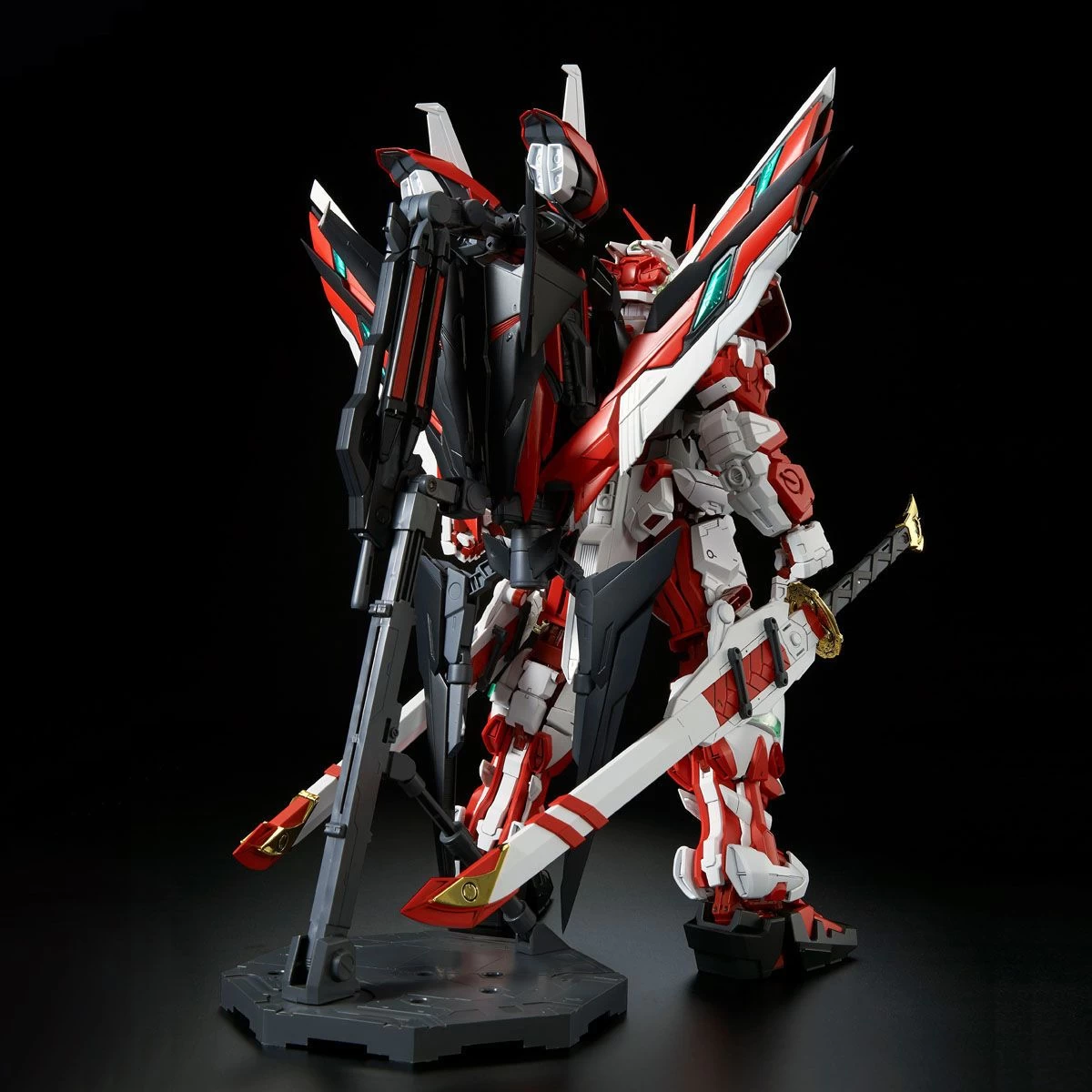 PG 1/60 MBF-P02KAI GUNDAM ASTRAY RED FRAME KAI 5 PG 1/60 MBF-P02KAI GUNDAM ASTRAY RED FRAME KAI – Image 3